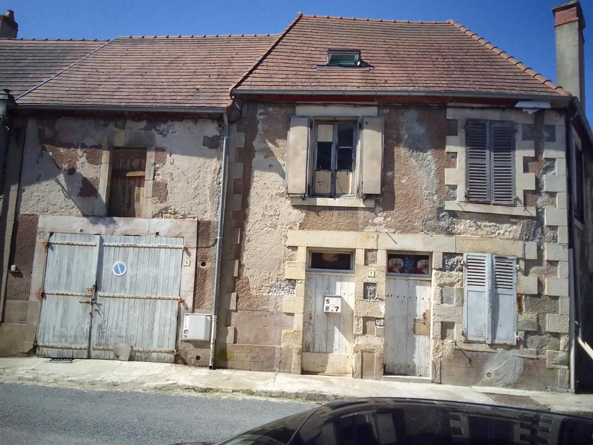Chambre Chez L'Habitant Saint-Pierre-le-Moûtier Buitenkant foto